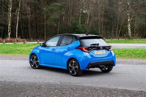 Toyota Yaris Premiere Edition con livrea bicolore
