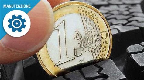 Controllo della profondità del battistrada con una moneta da 2 euro