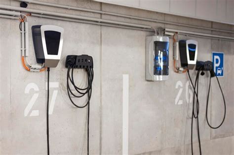 Stazione di ricarica per furgone elettrico o ibrido