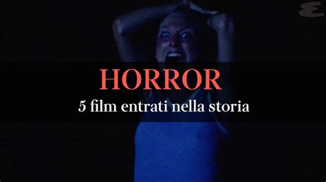 Scena da un film horror con elementi di critica sociale