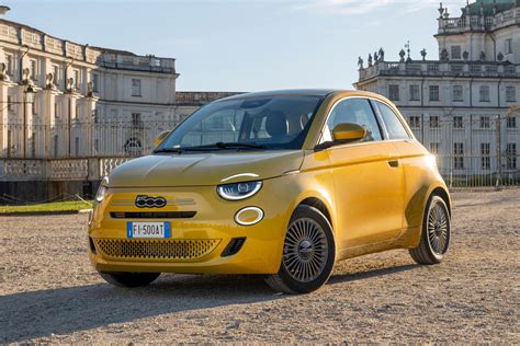 Fiat 500 in città