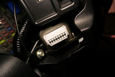 Posizione presa OBD Toyota Yaris Hybrid