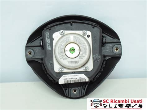 Interno Alfa 147 con airbag attivi