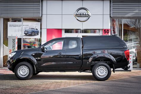 Nissan Navara King Cab in un cantiere