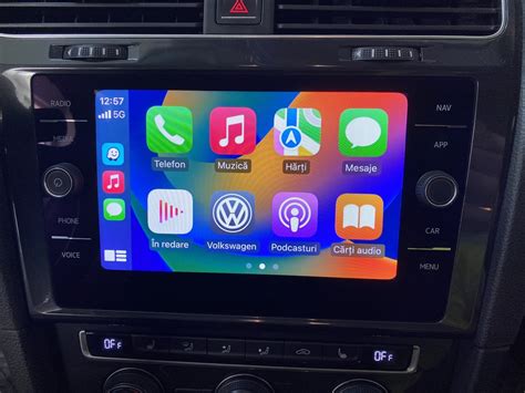 Schermata di un'autoradio Volkswagen con il tasto