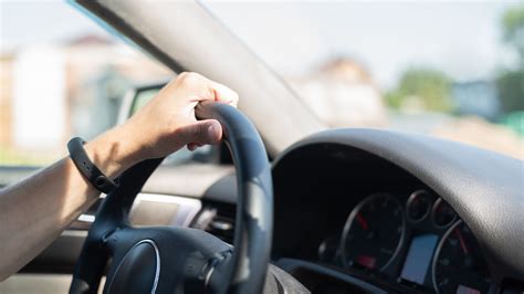 Volante disallineato e le sue cause