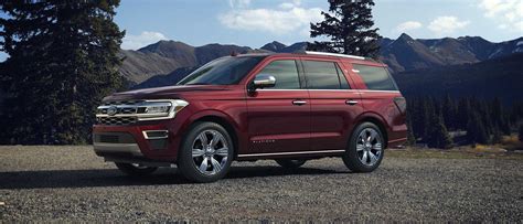 Frontale di un Ford Expedition aggiornato
