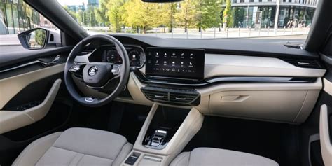 Interni della Skoda Octavia Wagon con sedili abbattuti