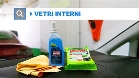 pulizia vetri auto interna