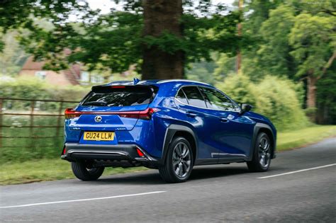 Sospensioni elettroniche Lexus UX F Sport