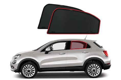 Fiat 500L con tende parasole posteriori installate