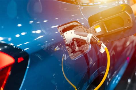Concetto di auto elettrica moderna