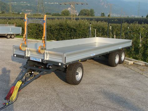 Rimorchio agganciato a un camion