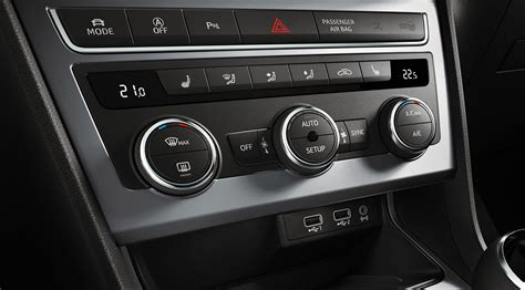 Diagram of Climatronic sensor locations in a car
