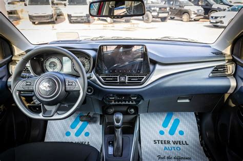 Interni Suzuki Baleno con display infotainment