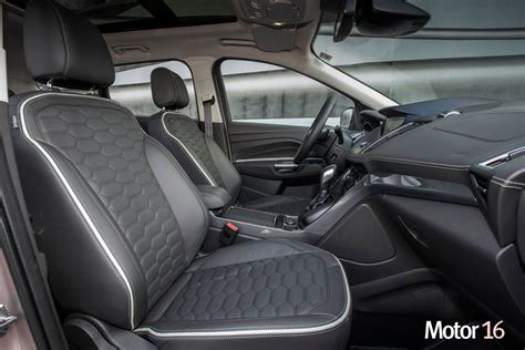 Interni in pelle Ford Kuga Vignale