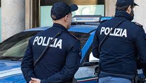 Falso agente di polizia
