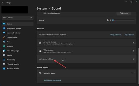 Schermata delle impostazioni audio di Windows con il cursore del volume del microfono