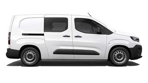 Interno di una Peugeot Partner con sedili abbattuti
