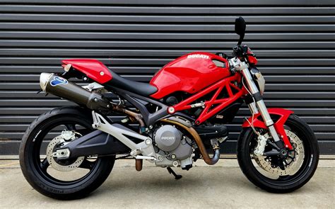 Ducati Monster 696 vista laterale