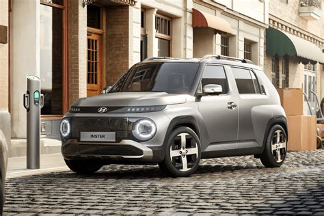 Hyundai Inster in ambiente urbano