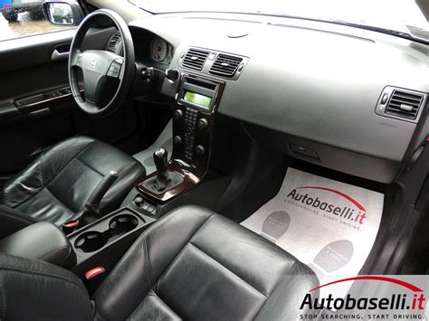 Interni Volvo V50 con plancia flottante