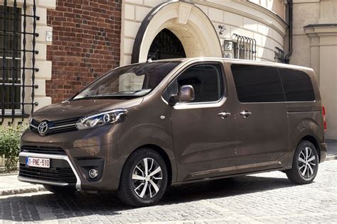 Toyota Proace Verso Compact in viaggio