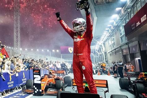 Sebastian Vettel festeggia una vittoria