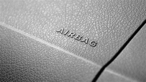 Simbolo di avviso per richiamo airbag