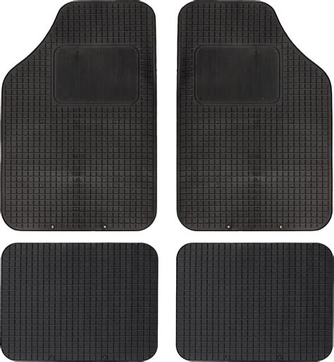 Materiali per tappetini auto: velluto e gomma