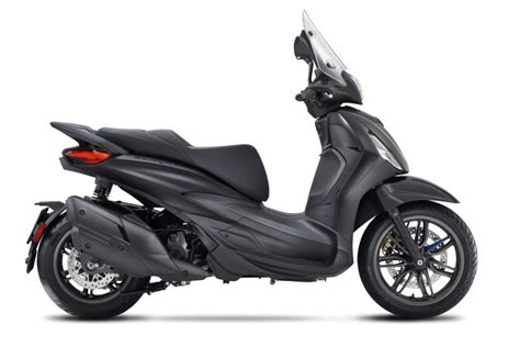 Piaggio Beverly in primo piano con enfasi sulla trasmissione