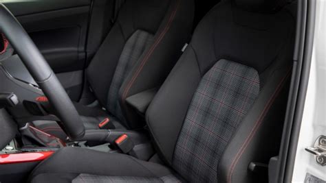 Volkswagen Polo GTI frontale con fari a LED
