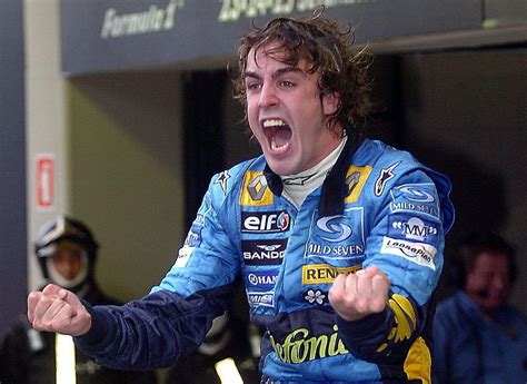 Fernando Alonso celebra una vittoria in Formula 1