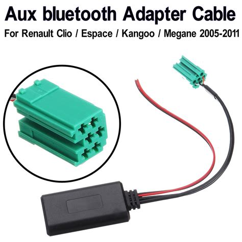Illustrazione cavo AUX e connettore Bluetooth per auto