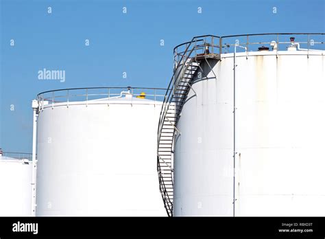 Serbatoi di stoccaggio carburante