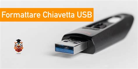 Chiavetta USB inserita nel vano dell'autoradio del Qashqai J11