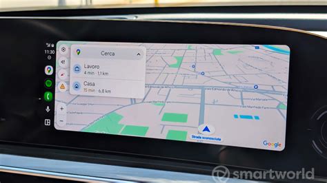 Interfaccia di navigazione con Google Maps su Android Auto