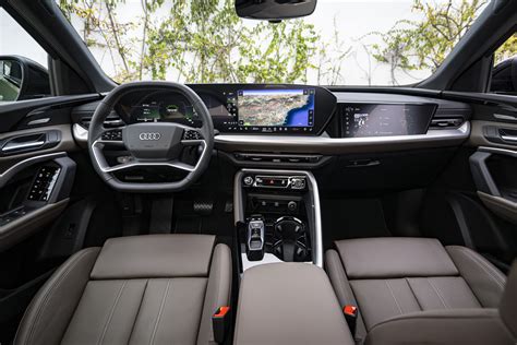 Interni Audi Q5 display OLED
