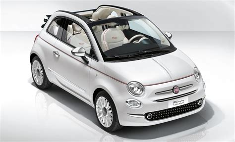Fiat 500 Dolcevita Cabrio con capote aperta