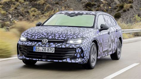 Illustrazione di una Volkswagen Nuova Passat personalizzata con accessori