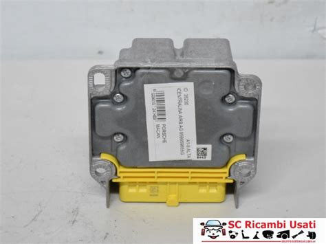 Componenti interni di una centralina airbag