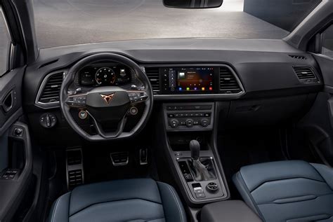 Cupra Ateca 4WD frontale griglie nido d'ape