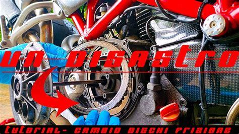 Vista esplosa del gruppo frizione Ducati con indicazione delle viti da rimuovere