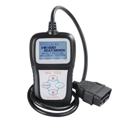 Strumento diagnostico VAG collegato a una Volkswagen Passat