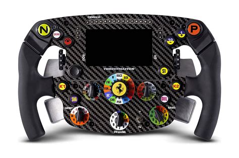 Volante Thrustmaster Ferrari replicando un modello di F1