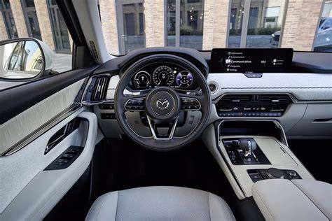 Dettaglio del sistema di infotainment della Mazda CX-60