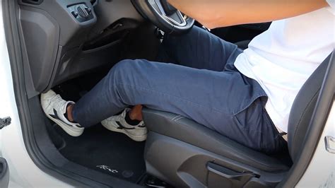 Regolazione sedile manuale auto