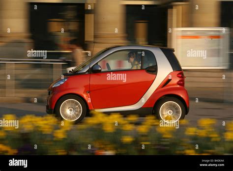 Vista laterale di una Smart Fortwo