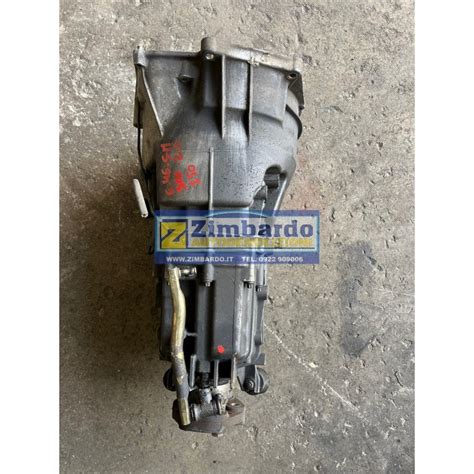 Dettaglio cornice cambio BMW E46