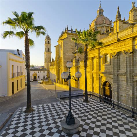 Edificio principale del Campus de la Asunción dell'Università di Cadice a Jerez.